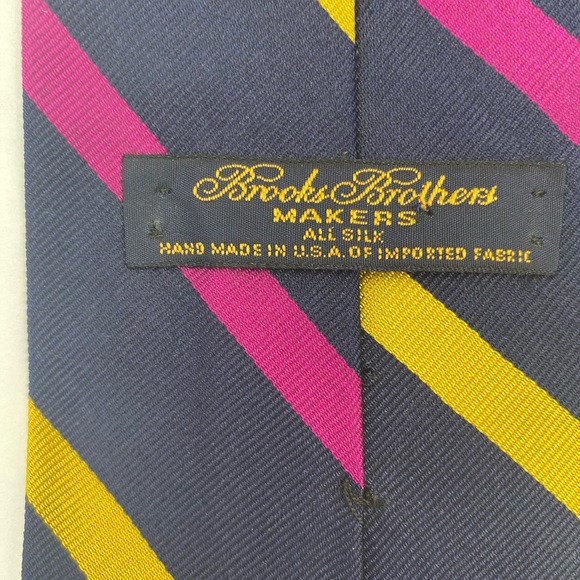 Brooks Brothers Silk Tie with Bold Stripes - Picture 2 of 5